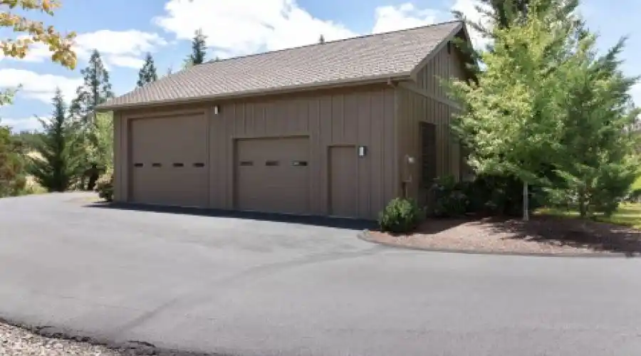 130 Cross Creek Drive,Roseburg,Oregon 97471,United States,3 Bedrooms Bedrooms,10 Rooms Rooms,3 BathroomsBathrooms,Residential,Cross Creek Drive,265474