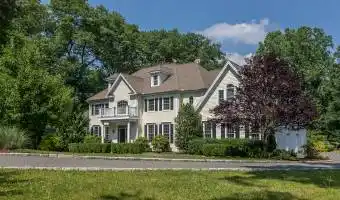11 Louis Allen Drive,Danbury,Connecticut 06811,United States,5 Bedrooms Bedrooms,11 Rooms Rooms,4 BathroomsBathrooms,Residential,Louis Allen Drive,267542