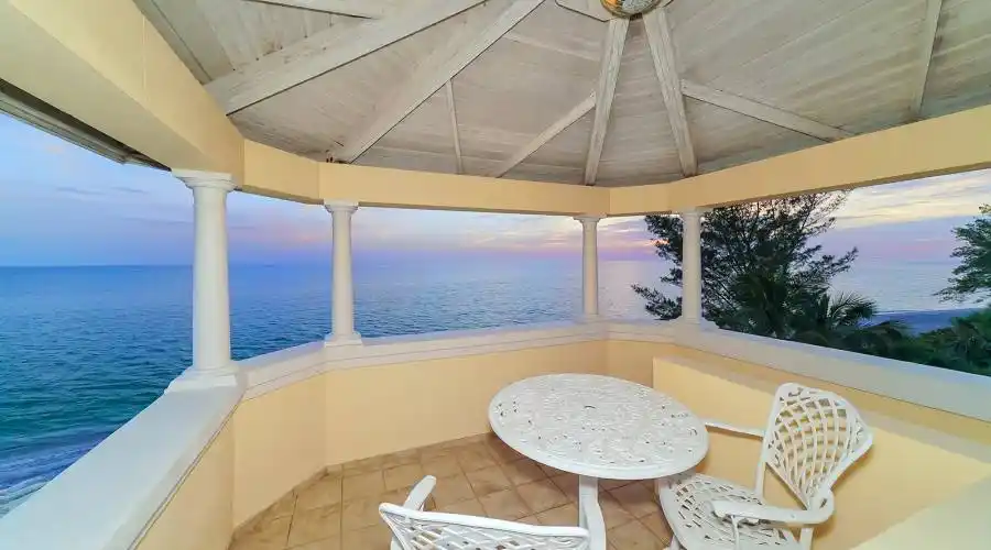 916 N Casey Key Road,Osprey,Florida 34229,United States,6 Bedrooms Bedrooms,10 Rooms Rooms,4 BathroomsBathrooms,Residential,N Casey Key Road,1,268083