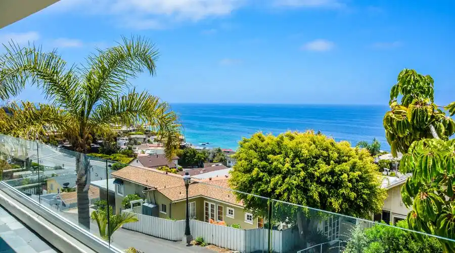 2175 Highland Way,Laguna Beach,California 92651,United States,3 Bedrooms Bedrooms,6 Rooms Rooms,2 BathroomsBathrooms,Residential,Highland Way,269410