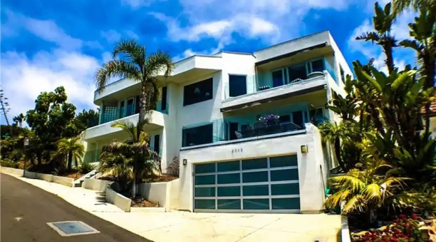 2175 Highland Way,Laguna Beach,California 92651,United States,3 Bedrooms Bedrooms,6 Rooms Rooms,2 BathroomsBathrooms,Residential,Highland Way,269410