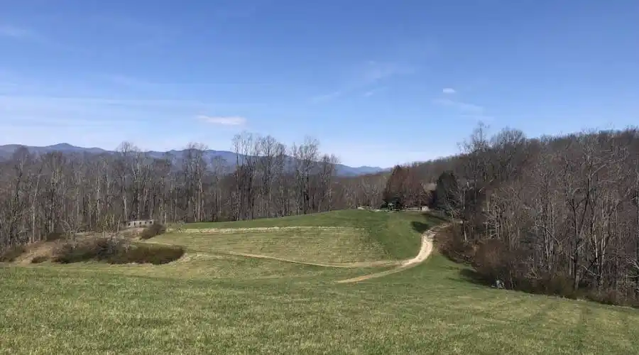 1600 Golden Road,Brevard,North Carolina 28712,United States,12 Bedrooms Bedrooms,Land,Earthshine,Golden Road,2,272390