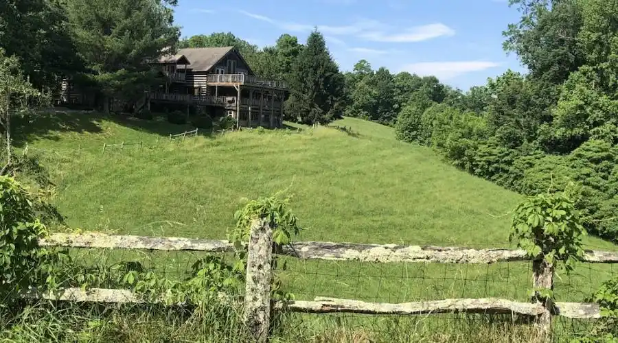 1600 Golden Road,Brevard,North Carolina 28712,United States,12 Bedrooms Bedrooms,Land,Earthshine,Golden Road,2,272390