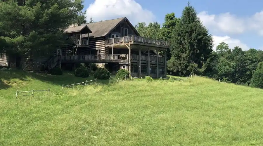 1600 Golden Road,Brevard,North Carolina 28712,United States,12 Bedrooms Bedrooms,Land,Earthshine,Golden Road,2,272390
