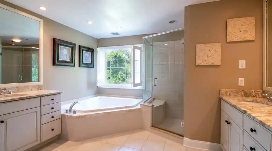 1954 O'brien's Court,Bethlehem,Pennsylvania 18015,United States,4 Bedrooms Bedrooms,13 Rooms Rooms,5 BathroomsBathrooms,Residential,O'brien's,272779