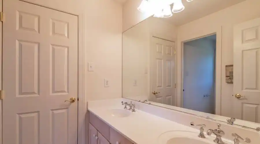 1954 O'brien's Court,Bethlehem,Pennsylvania 18015,United States,4 Bedrooms Bedrooms,13 Rooms Rooms,5 BathroomsBathrooms,Residential,O'brien's,272779