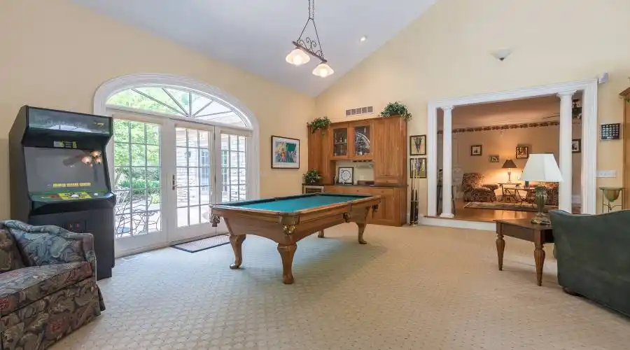 10 Easton Lane- Moreland Hills- Ohio 44022- United States, 4 Bedrooms Bedrooms, 12 Rooms Rooms,4 BathroomsBathrooms,Residential,For Sale,Easton,274241
