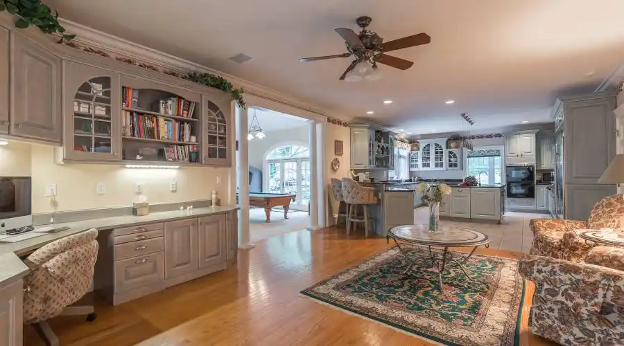 10 Easton Lane- Moreland Hills- Ohio 44022- United States, 4 Bedrooms Bedrooms, 12 Rooms Rooms,4 BathroomsBathrooms,Residential,For Sale,Easton,274241