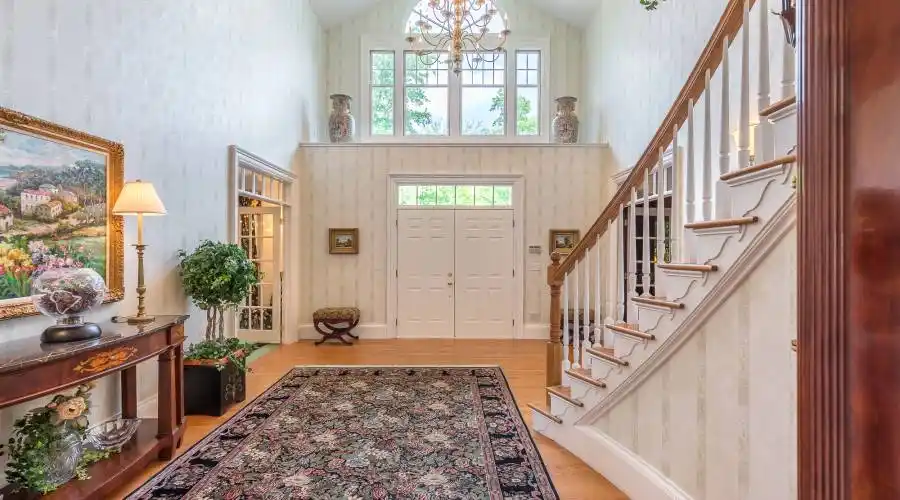 10 Easton Lane- Moreland Hills- Ohio 44022- United States, 4 Bedrooms Bedrooms, 12 Rooms Rooms,4 BathroomsBathrooms,Residential,For Sale,Easton,274241