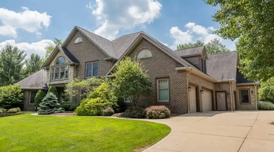 10 Easton Lane- Moreland Hills- Ohio 44022- United States, 4 Bedrooms Bedrooms, 12 Rooms Rooms,4 BathroomsBathrooms,Residential,For Sale,Easton,274241