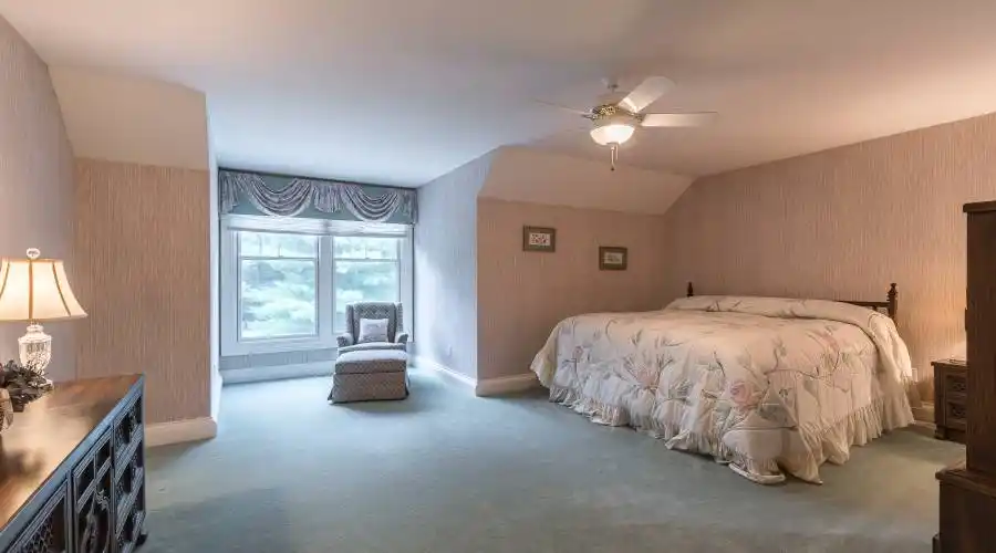 10 Easton Lane- Moreland Hills- Ohio 44022- United States, 4 Bedrooms Bedrooms, 12 Rooms Rooms,4 BathroomsBathrooms,Residential,For Sale,Easton,274241