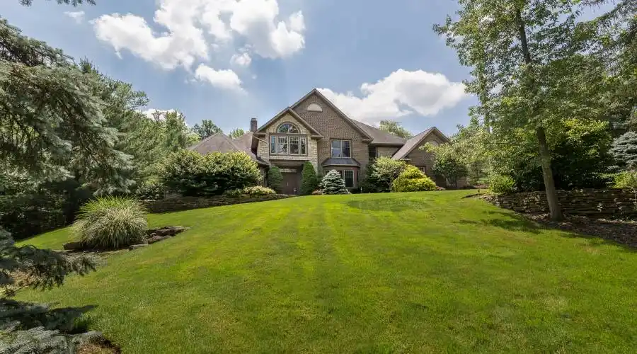 10 Easton Lane- Moreland Hills- Ohio 44022- United States, 4 Bedrooms Bedrooms, 12 Rooms Rooms,4 BathroomsBathrooms,Residential,For Sale,Easton,274241