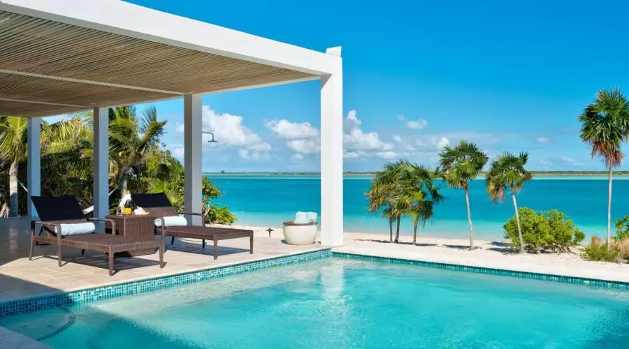 beachfront villa Leeward, Providenciales, TKCA 1ZZ, Turks/Caicos Is, 4 Bedrooms Bedrooms, ,4 BathroomsBathrooms,Residential,For Sale,beachfront villa Leeward,306380