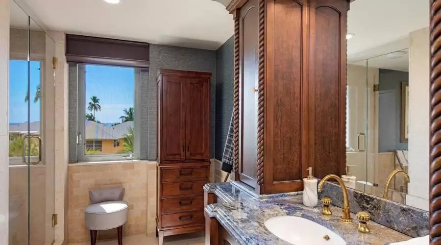 1221 Gulf Shore Blvd N 301, NAPLES, Florida, United States, 2 Bedrooms Bedrooms, ,3 BathroomsBathrooms,Residential,For Sale,1221 Gulf Shore Blvd N 301,336055