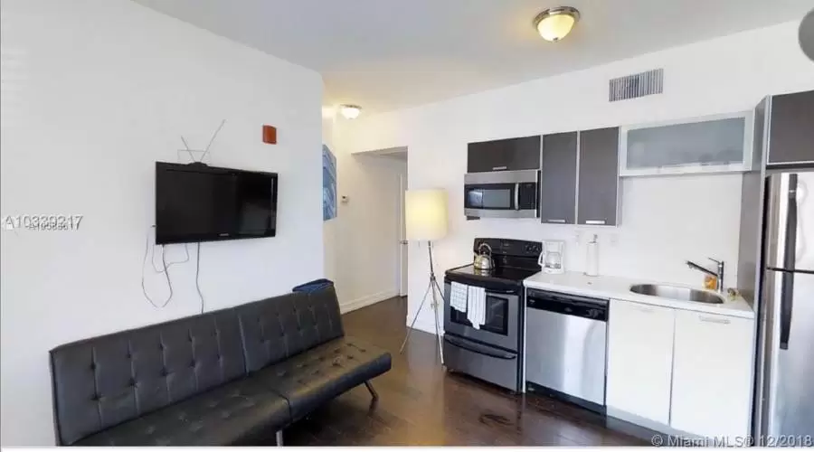 611 11th St #105, Miami Beach, Florida 33139, United States, 1 Bedroom Bedrooms, ,1 BathroomBathrooms,Residential,For Sale,611 11th St #105,428440
