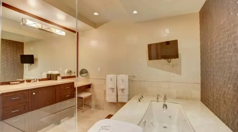 801 S. Olive Ave. #706, West Palm Beach, Florida 33401, United States, 2 Bedrooms Bedrooms, ,3 BathroomsBathrooms,Residential,For Sale,801 S. Olive Ave. #706,428801