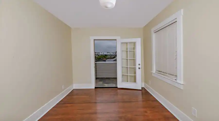 4530 W Washington, Los Angeles, California 90016, United States, 6 Bedrooms Bedrooms, ,4 BathroomsBathrooms,Residential,For Sale,W Washington,438301