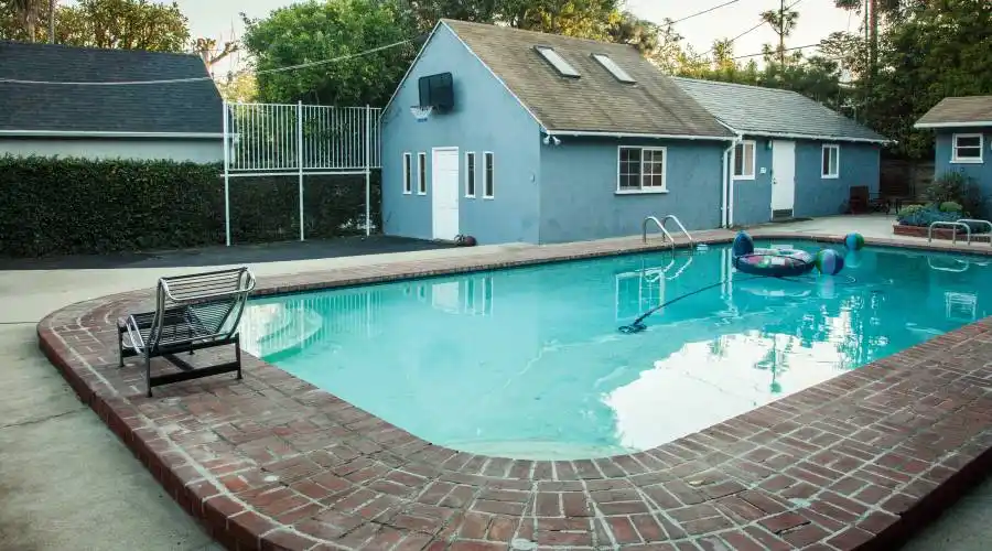 247 N Kenter Ave, Los Angeles, California 90049, United States, 3 Bedrooms Bedrooms, ,5 BathroomsBathrooms,Residential,For Sale,N Kenter Ave,438309