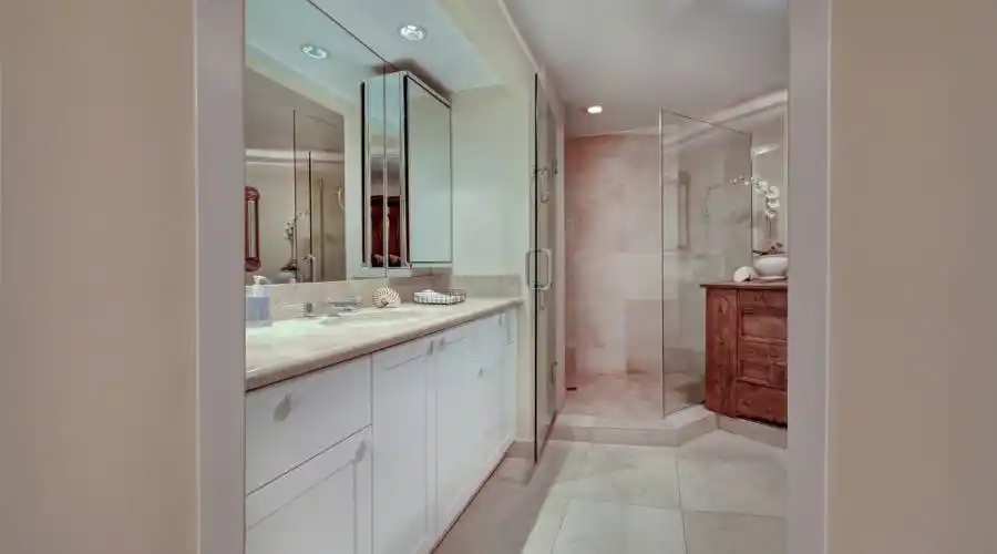 9999 Collins Ave 3C- Bal Harbour- Florida 33154- United States, 3 Bedrooms Bedrooms, ,3 BathroomsBathrooms,Condo,For Sale,Collins Ave 3C,485260
