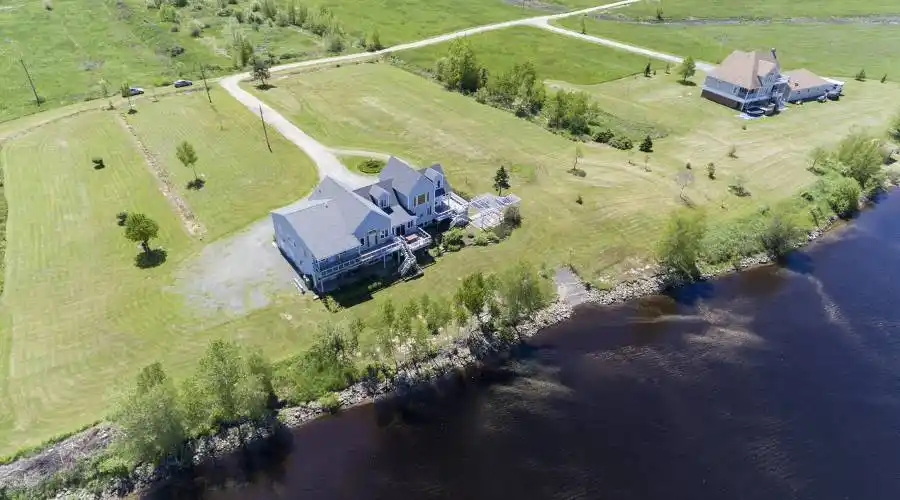 215 Cloverdale Drive, Windsor, Nova Scotia, Canada, 5 Bedrooms Bedrooms, 29 Rooms Rooms,5 BathroomsBathrooms,Waterfront,For Sale,Pidquid Lakeview manor,Cloverdale,490496