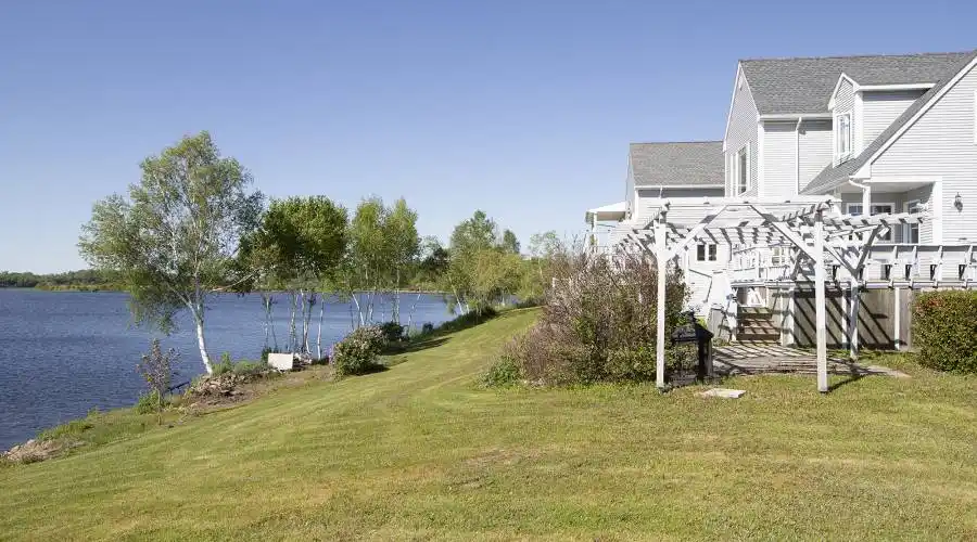 215 Cloverdale Drive, Windsor, Nova Scotia, Canada, 5 Bedrooms Bedrooms, 29 Rooms Rooms,5 BathroomsBathrooms,Waterfront,For Sale,Pidquid Lakeview manor,Cloverdale,490496