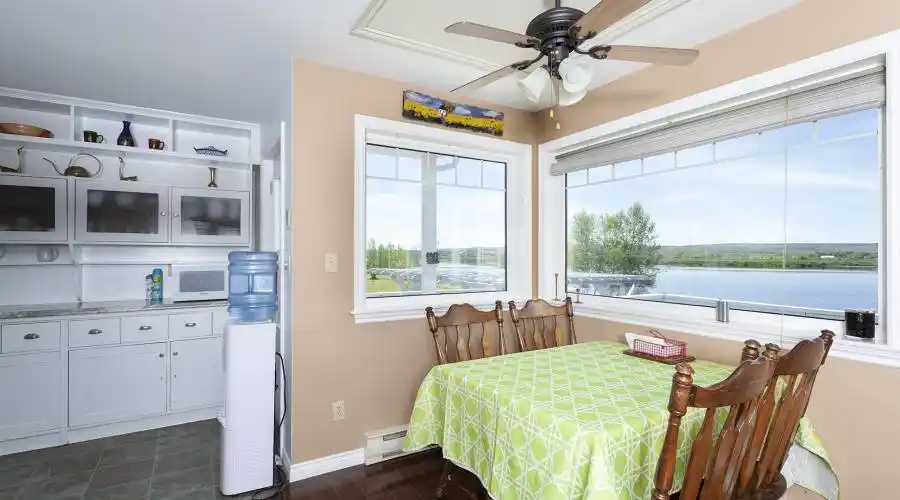 215 Cloverdale Drive, Windsor, Nova Scotia, Canada, 5 Bedrooms Bedrooms, 29 Rooms Rooms,5 BathroomsBathrooms,Waterfront,For Sale,Pidquid Lakeview manor,Cloverdale,490496