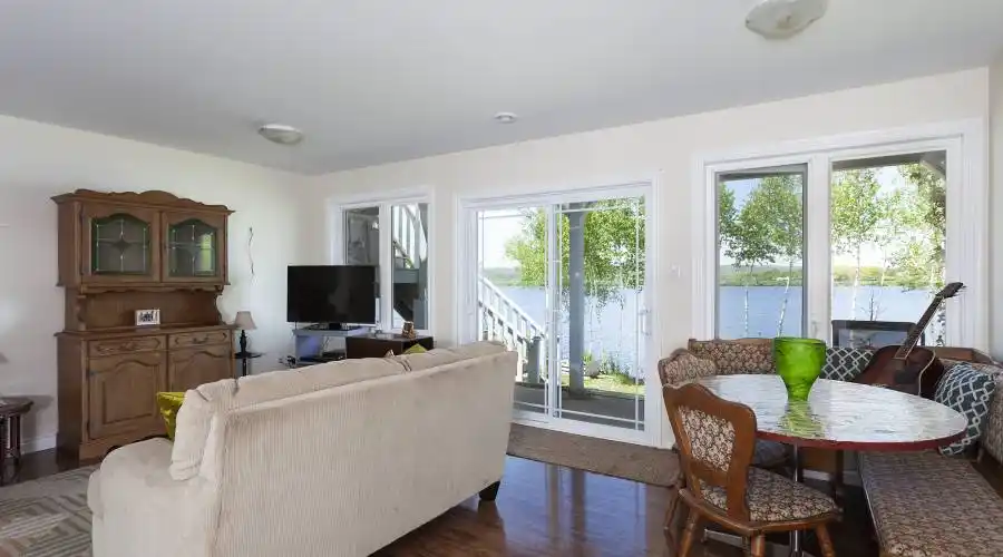 215 Cloverdale Drive, Windsor, Nova Scotia, Canada, 5 Bedrooms Bedrooms, 29 Rooms Rooms,5 BathroomsBathrooms,Waterfront,For Sale,Pidquid Lakeview manor,Cloverdale,490496