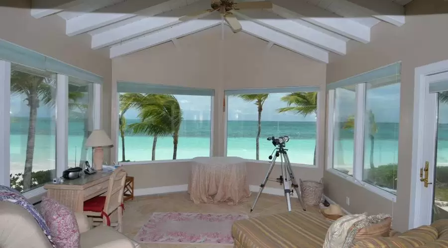 Windward Beach Drive,Treasure Cay,Abaco,Bahamas,3 Bedrooms Bedrooms,5 Rooms Rooms,2 BathroomsBathrooms,Residential,Windward Palms,Windward Beach Drive,55761
