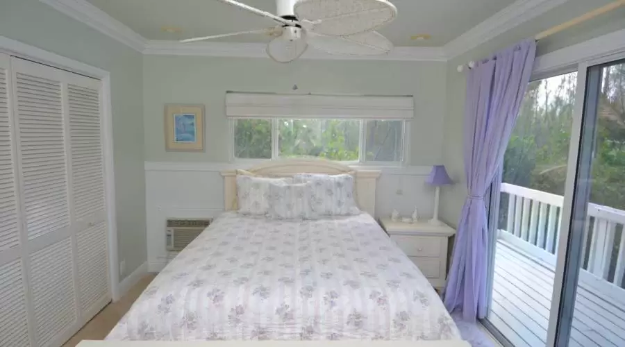 #1 Ocean Boulevard,Treasure Cay,Abaco,Bahamas,5 Bedrooms Bedrooms,8 Rooms Rooms,3 BathroomsBathrooms,Residential,Ocean Boulevard,56096