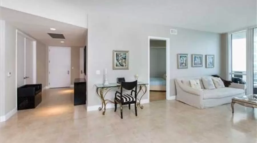Sunny Isles Beach,Florida 33160,United States,Residential,56382