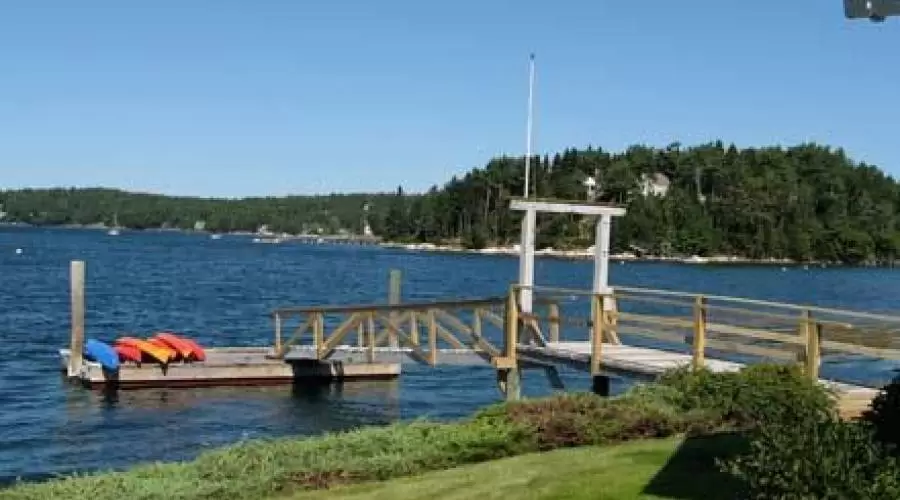 East Boothbay,Maine 4544,United States,Residential,56459