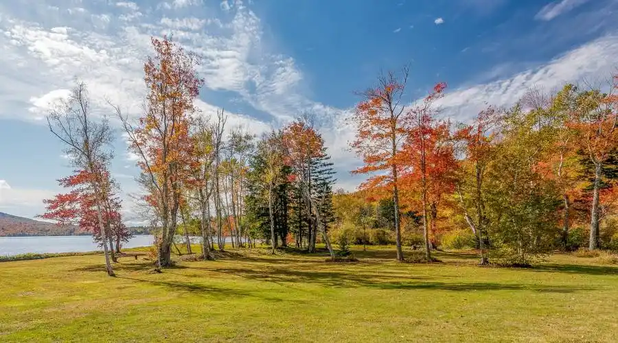 42 Ranch Road, Rumney, New Hampshire 03266, United States, 5 Bedrooms Bedrooms, 15 Rooms Rooms,3 BathroomsBathrooms,Residential,For Sale,Hy-Timbrrs Lodge,Ranch,2,570201