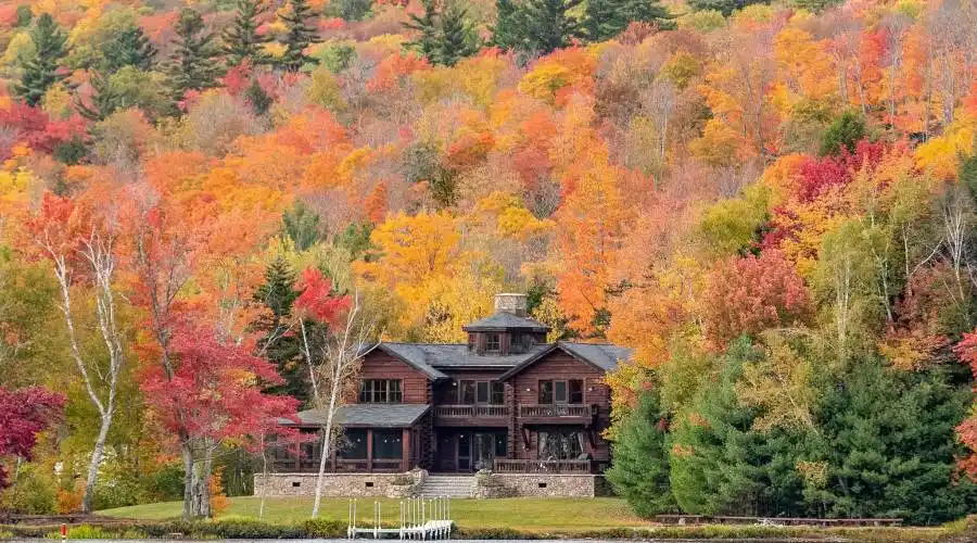 42 Ranch Road, Rumney, New Hampshire 03266, United States, 5 Bedrooms Bedrooms, 15 Rooms Rooms,3 BathroomsBathrooms,Residential,For Sale,Hy-Timbrrs Lodge,Ranch,2,570201