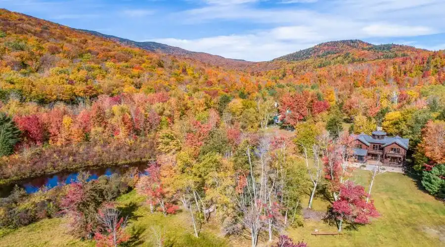 42 Ranch Road, Rumney, New Hampshire 03266, United States, 5 Bedrooms Bedrooms, 15 Rooms Rooms,3 BathroomsBathrooms,Residential,For Sale,Hy-Timbrrs Lodge,Ranch,2,570201