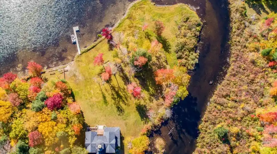 42 Ranch Road, Rumney, New Hampshire 03266, United States, 5 Bedrooms Bedrooms, 15 Rooms Rooms,3 BathroomsBathrooms,Residential,For Sale,Hy-Timbrrs Lodge,Ranch,2,570201