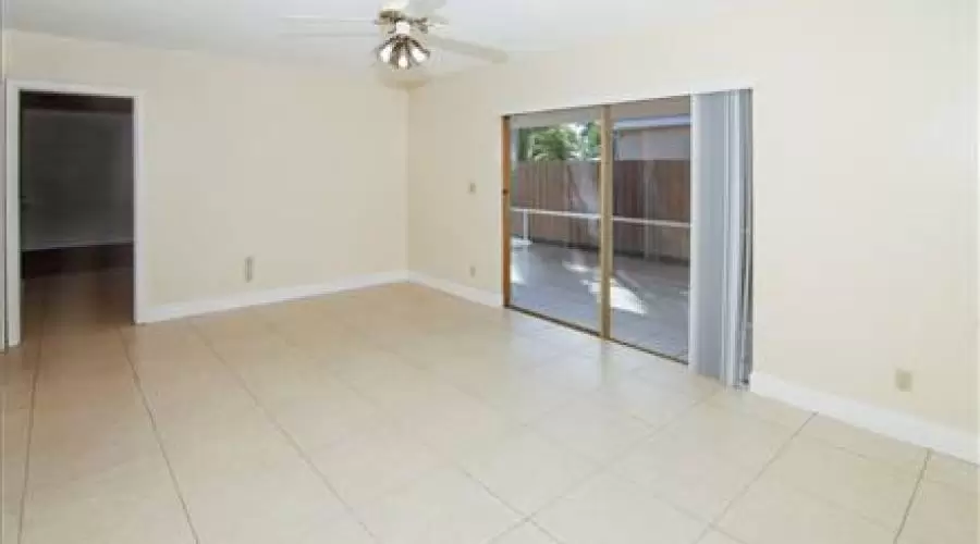 1110 S 14th Avenue,Hollywood,Florida 33020,United States,Residential,1110 S 14th Avenue,57273