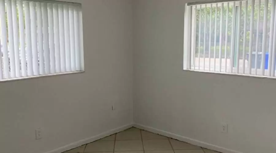Lincoln St # 0, Hollywood, Florida 33021, United States, 2 Bedrooms Bedrooms, ,1 BathroomBathrooms,Multi family,For Rent,Lincoln St # 0 ,573542