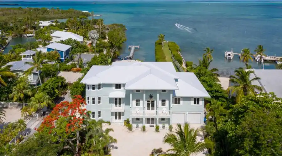 94225 Overseas Highway, Key Largo, Florida 33070, United States, 7 Bedrooms Bedrooms, ,8 BathroomsBathrooms,Residential,For Sale,580158