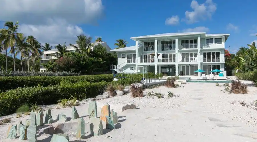 94225 Overseas Highway, Key Largo, Florida 33070, United States, 7 Bedrooms Bedrooms, ,8 BathroomsBathrooms,Residential,For Sale,580158