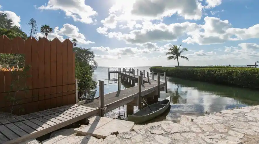 94225 Overseas Highway, Key Largo, Florida 33070, United States, 7 Bedrooms Bedrooms, ,8 BathroomsBathrooms,Residential,For Sale,580158