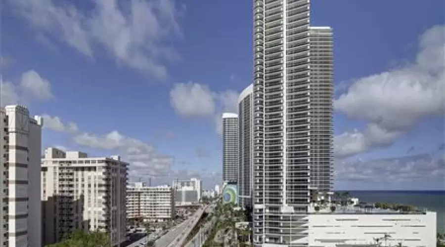 1880 S Ocean Dr # TS203,Hallandale,Florida 33009,United States,Residential,1880 S Ocean Dr # TS203,58597