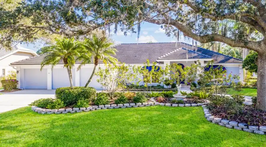 7723 broadmoor pines BLVD, Sarasota, Florida 34243, United States, 3 Bedrooms Bedrooms, 4 Rooms Rooms,3 BathroomsBathrooms,Residential,Residential,broadmoor pines BLVD,589601