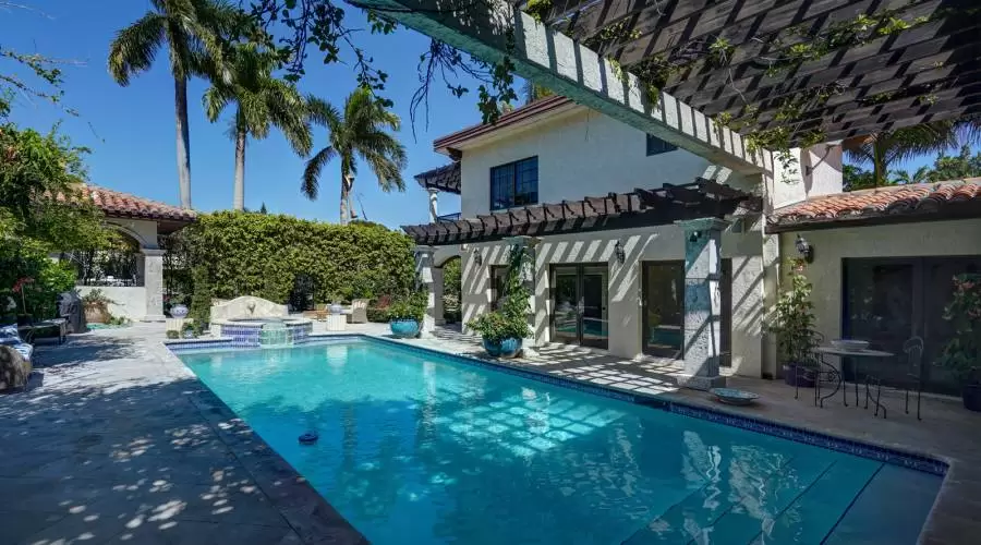 W 22nd St, Miami Beach, Florida 33140, United States, 4 Bedrooms Bedrooms, ,5 BathroomsBathrooms,Residential,For Sale,W 22nd St ,619324