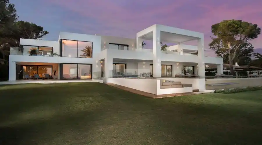 Marbella, Spain, 12 Bedrooms Bedrooms, ,13 BathroomsBathrooms,Villa,For Sale,646551