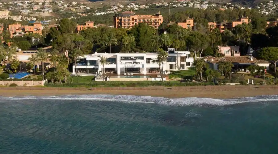 Marbella, Spain, 12 Bedrooms Bedrooms, ,13 BathroomsBathrooms,Villa,For Sale,646551