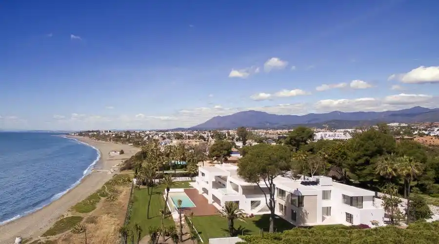 Marbella, Spain, 12 Bedrooms Bedrooms, ,13 BathroomsBathrooms,Villa,For Sale,646551