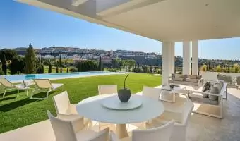 Marbella, Spain, 5 Bedrooms Bedrooms, ,5 BathroomsBathrooms,Villa,For Sale,646552
