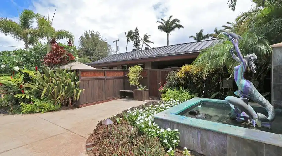 1676 Halama St, Kihei, Maui, Hawaii 96753, United States, 4 Bedrooms Bedrooms, ,6 BathroomsBathrooms,Waterfront,For Sale,Halama,675818