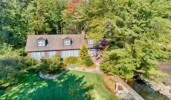 Wolfeboro, New Hampshire, United States, 10 Bedrooms Bedrooms, 3 Rooms Rooms,3 BathroomsBathrooms,Residential,For Sale,699580