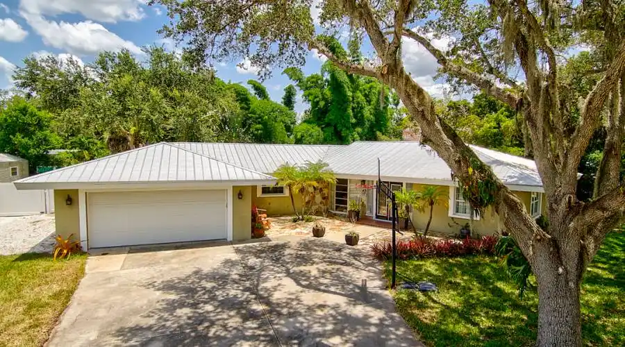 1865 Sandalwood Dr, SARASOTA, Florida 34231, United States, 3 Bedrooms Bedrooms, 5 Rooms Rooms,2 BathroomsBathrooms,Residential,For Sale,Sandalwood ,711885